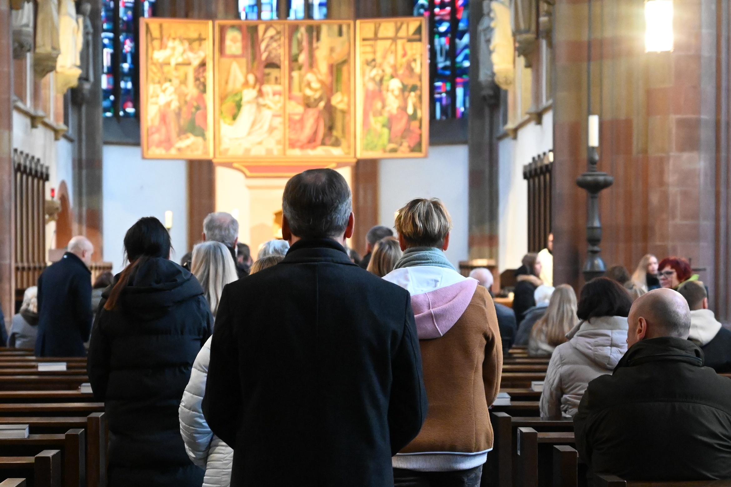 Weihbischof zu Gast bei der Caritas