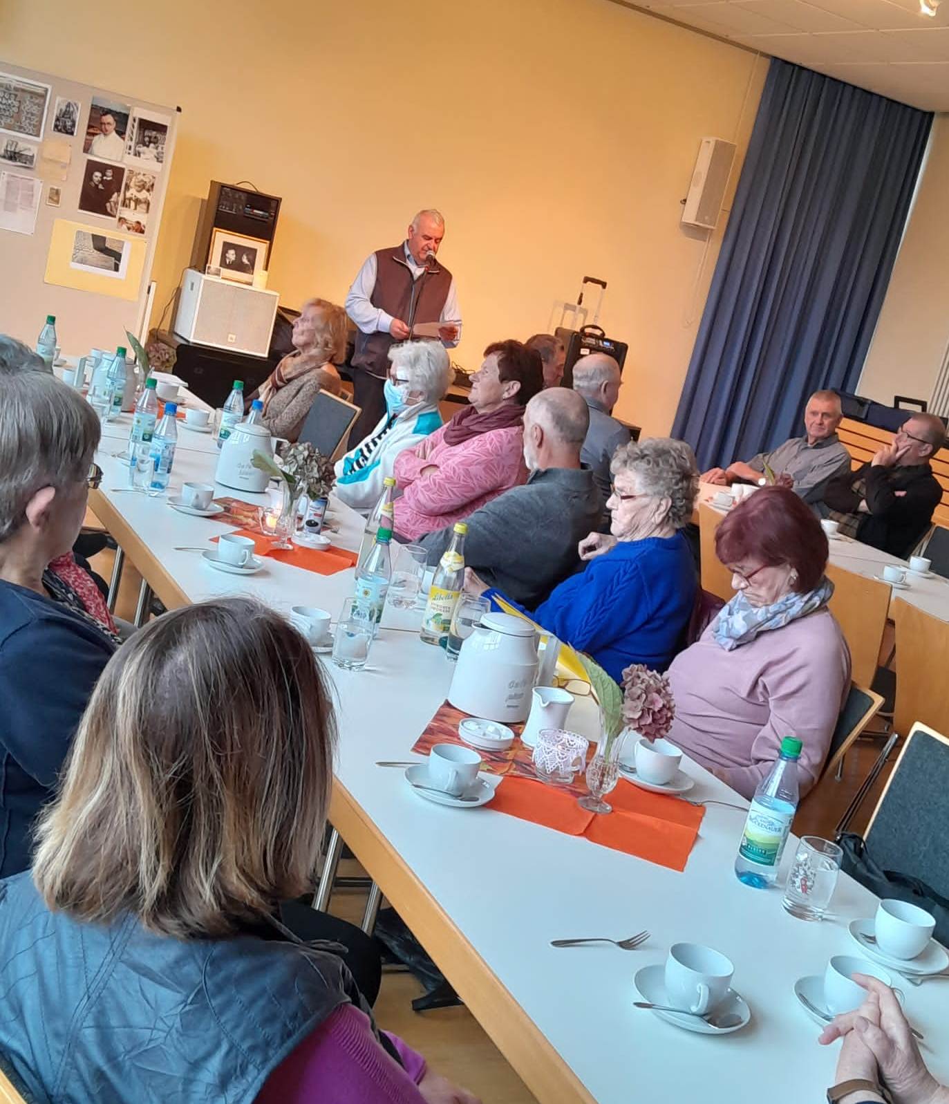 Vortrag zu Kriegszeiten am Seniorennachmittag im Dezember 2023 Vortrag zu Kriegszeiten am Seniorennachmittag im Dezember 2023